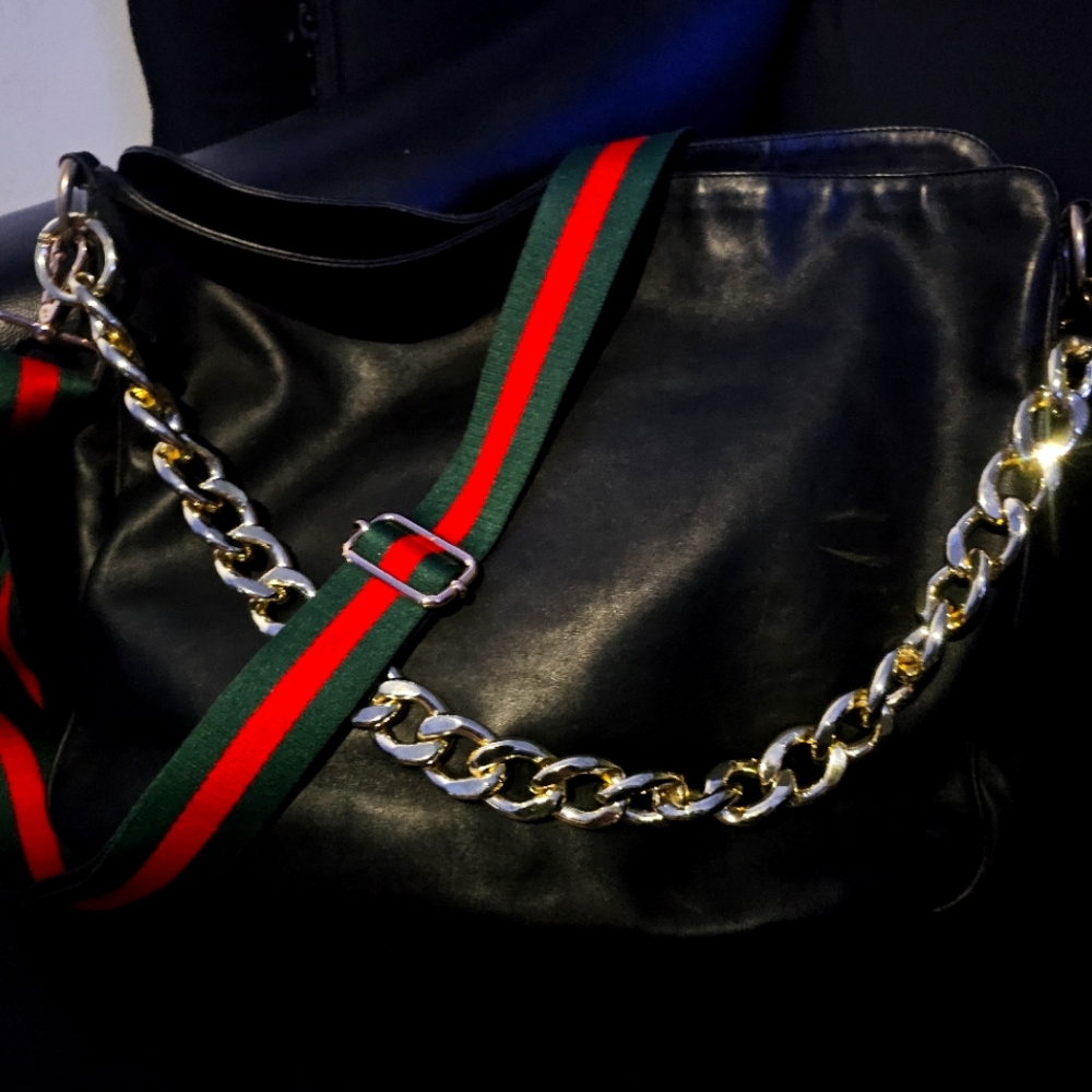 Gucci Black Leather Bag with Chain Strap